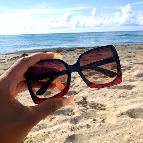Leopard Print Sunglasses - Picture 1 of 3